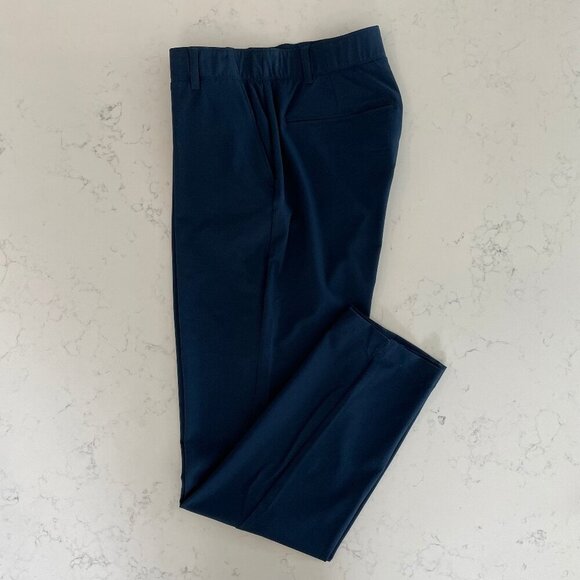 Under Armour Sporty Style # 1357810 Poly Blend Athletic Pants Blue Sz 8 NWOT - Picture 1 of 13